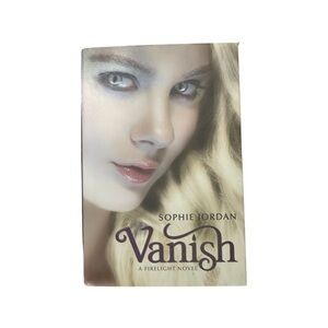 VANISH BY SOPHIE JORDAN (Hardback - Like New) 📖